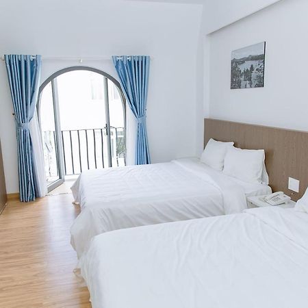 Hotel Khách Sạn Đạt Thịnh Da Lat Esterno foto