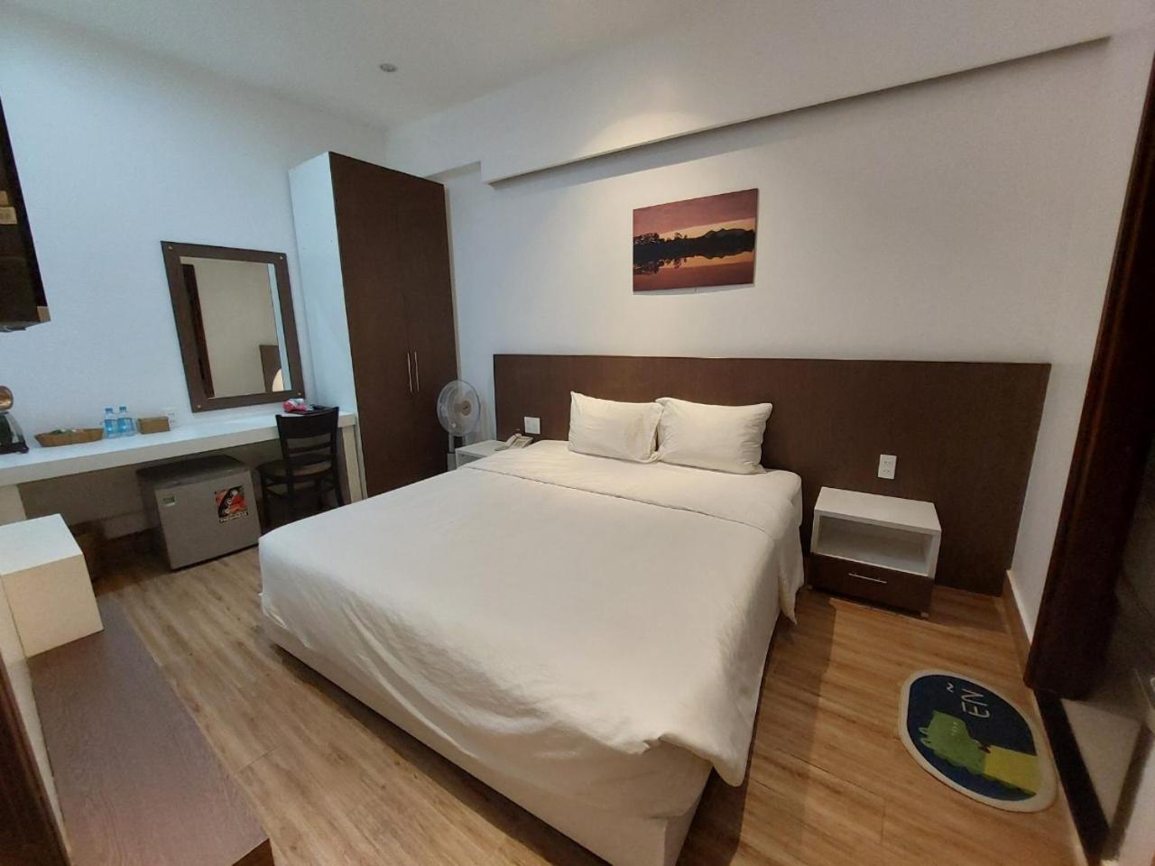 Hotel Khách Sạn Đạt Thịnh Da Lat Esterno foto