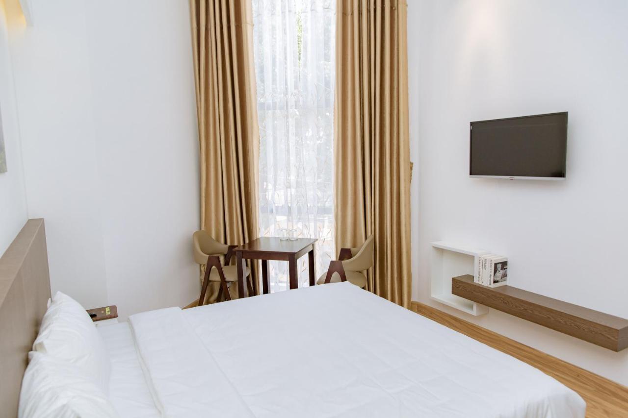 Hotel Khách Sạn Đạt Thịnh Da Lat Esterno foto