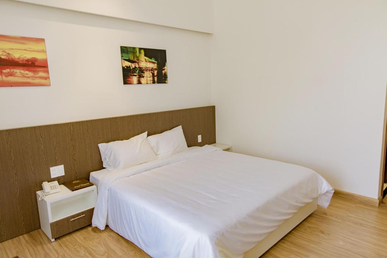 Hotel Khách Sạn Đạt Thịnh Da Lat Esterno foto